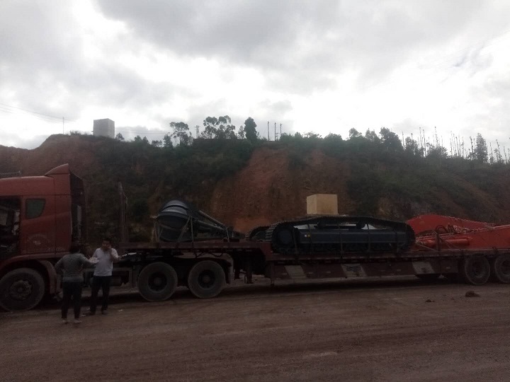 1530257022109141.jpg 抓鋼機(jī).jpg