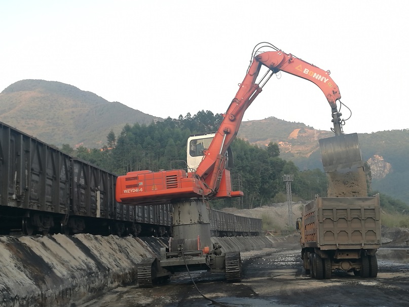 1545289644233920.jpg 電動抓料機.jpg