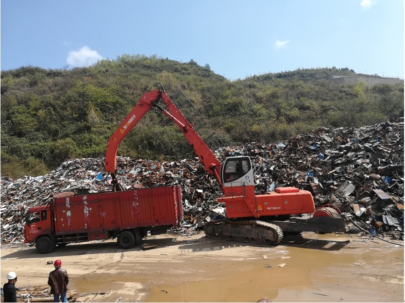 1545289661130726.jpg 電動抓鋼機.jpg