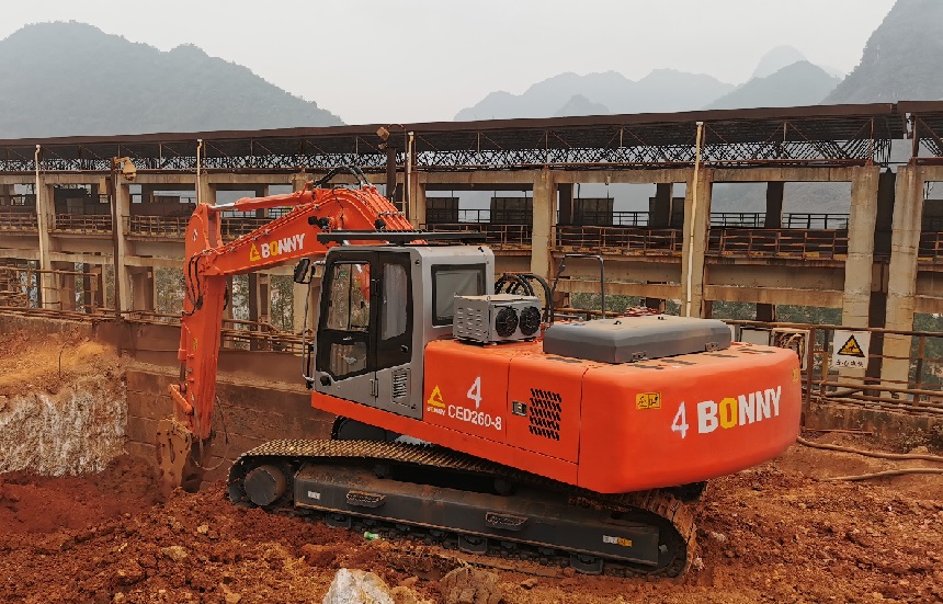 電動挖掘機.jpg 電動挖掘機.jpg