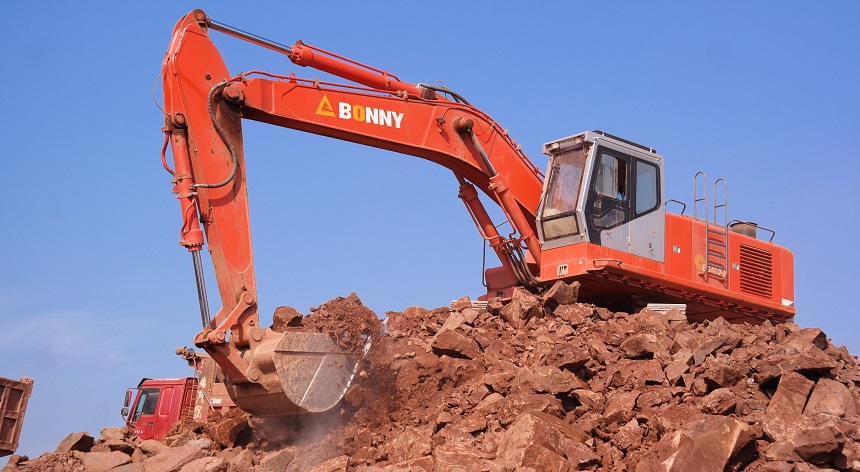 挖掘機(jī).jpg 挖掘機(jī).jpg